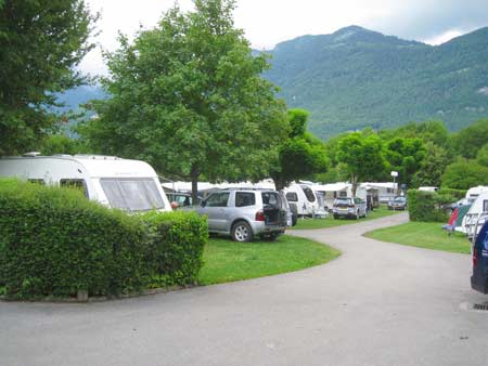 Mountain views from the pitches at Camping La Ravoire