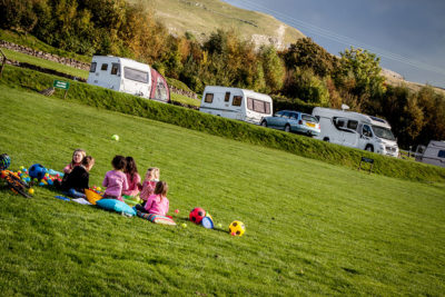 Tips for caravanning with kids thumbnail