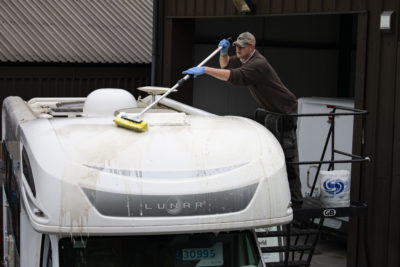 Video: How to clean your motorhome roof thumbnail