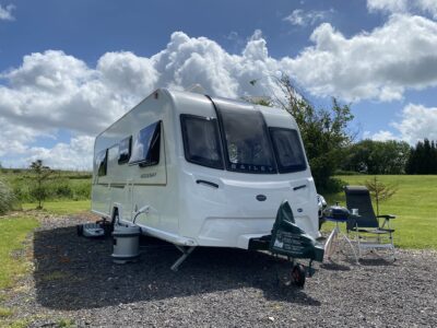 Video: How to set up a caravan on site thumbnail