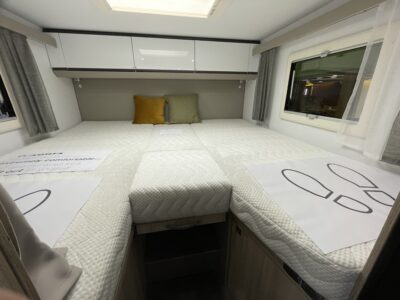  Adria Compact Supreme DL rear beds