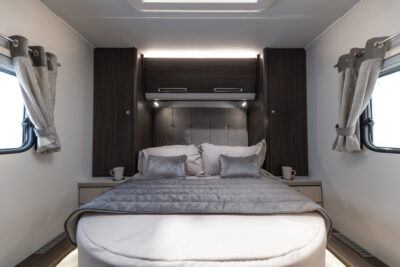 2025 Buccaneer Barracuda bedroom