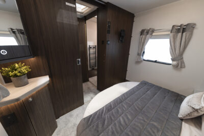 2025 Buccaneer Barracuda bedroom